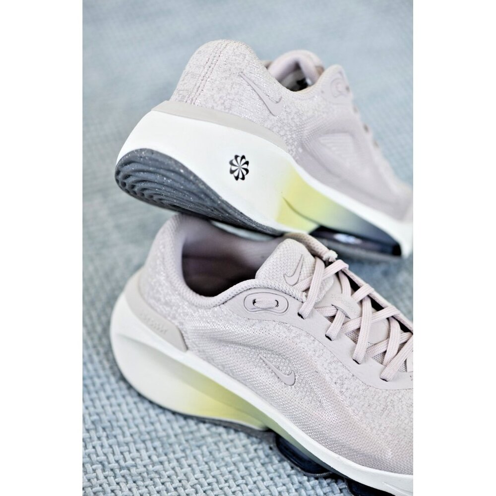 New! Size: 5 Women's | Nike Versair | Platinum Violet/Smokey Mauve | DZ3547-003 - Picture 11 of 16